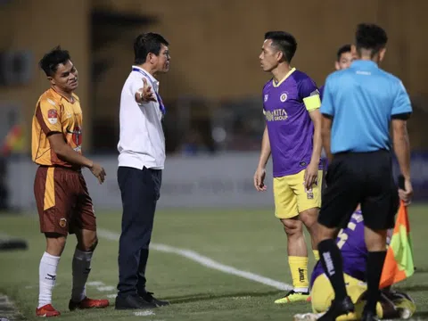 Lo ‘củi lửa’ cuối mùa giải V-League, VFF nhắc việc Ban trọng tài