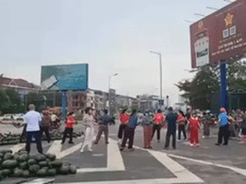 Cảnh tượng chưa từng thấy sau vụ tai nạn giao thông giữa ngã tư