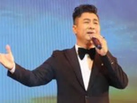 Live show Ánh dương soi sáng của Lê Anh Tuấn với những ca khúc về Bác Hồ