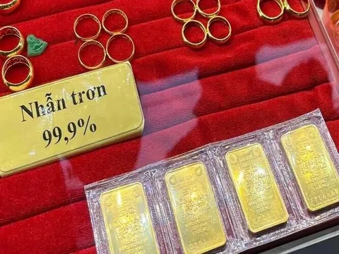 Giá bật tăng, chênh lệch vàng nhẫn và SJC nới rộng