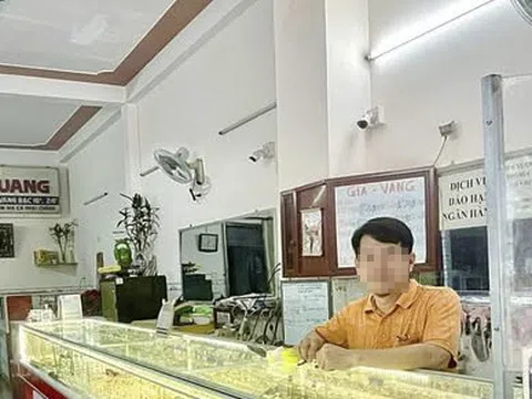 Người phụ nữ suýt ‘sập bẫy’ lừa đảo vì tin gói quà 800 triệu USD từ nước ngoài chuyển về