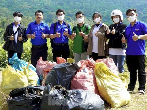 Thanh niên tôn giáo Đà Nẵng cùng hành động vì môi trường