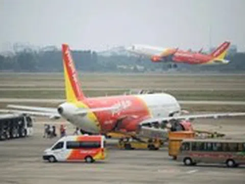Hàng không rầm rộ bán hàng trên máy bay, Vietjet dừng bán bộ lễ cúng trong chuyến bay Côn Đảo