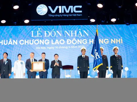 Chủ tịch nước tặng VIMC Huân chương Lao động hạng Nhì