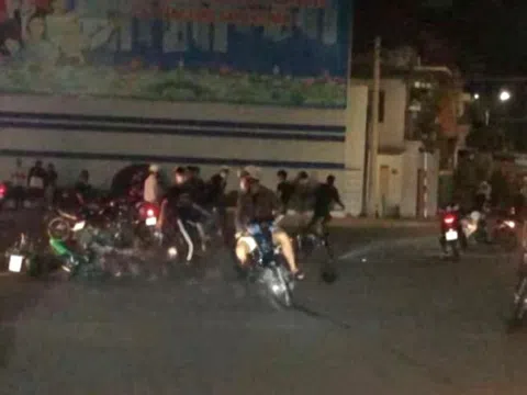 Gần 30 người hỗn chiến trong đêm vì tiếng nẹt pô