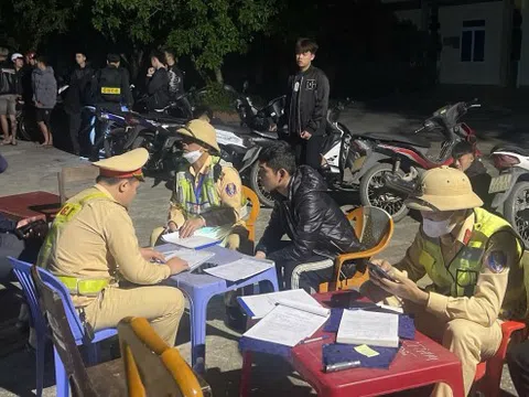 Quảng Bình: Tạm giữ hàng trăm xe máy sau đợt truy quét 'quái xế'