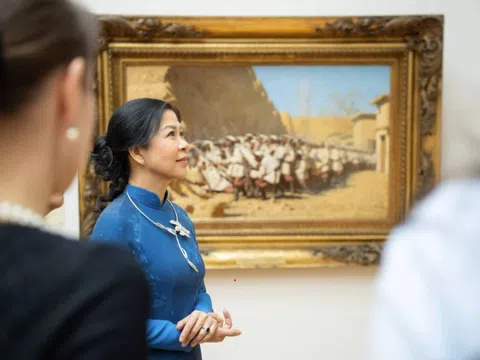 Phu nhân Ngô Phương Ly thăm nơi phát triển các tài năng nghệ thuật của Việt Nam