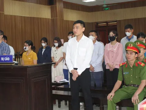 Thủ đoạn 'đẩy' dân gặp 'cò' của nhóm cán bộ chi nhánh văn phòng đăng ký đất đai