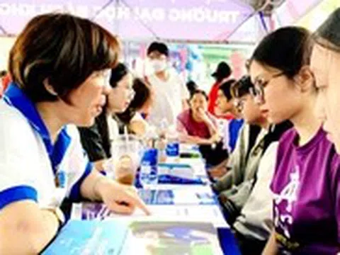 Nhiều trường đại học mở cổng tuyển sinh sớm