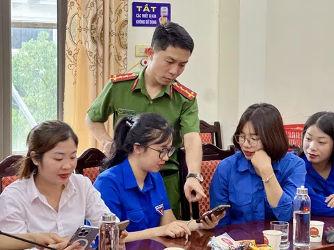 Tham gia góp ý dự thảo sửa đổi Hiến pháp 2013 qua VNeID là nhiệm vụ chính trị quan trọng
