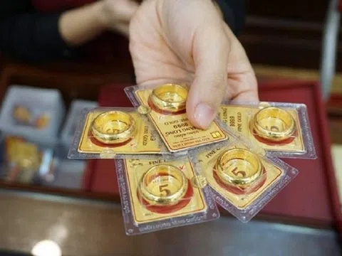 Giá vàng trong nước 'bỏ xa' thế giới