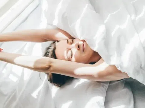 Vì sao một số người chỉ ngủ 4 giờ mỗi ngày mà vẫn khỏe mạnh?