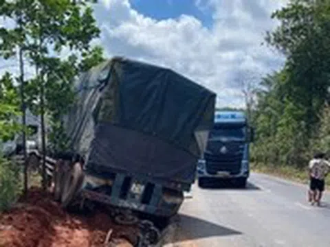 Xe kéo container tông liên hoàn khiến 2 người chết tại chỗ, 5 người bị thương
