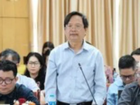 Tranh luận có nên xóa bỏ hội đồng trường?