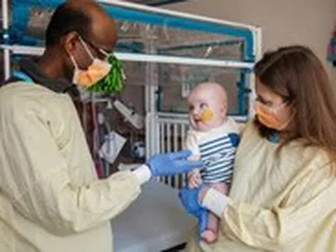 Kỳ tích y học: Bé trai được cứu sống nhờ công nghệ chỉnh sửa gene