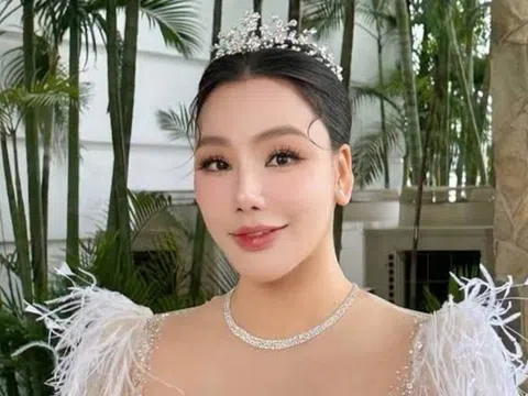 Hồ Quỳnh Hương bật khóc nói đã có con trai 2 tuổi