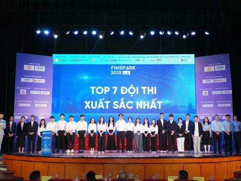 Chung kết FinSpark 2025: Khép lại hành trình ươm mầm tài năng fintech trẻ