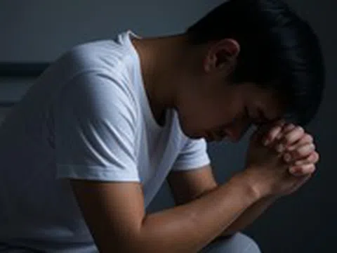 Đàn ông có nguy cơ tử vong cao hơn vì hội chứng 'trái tim tan vỡ'