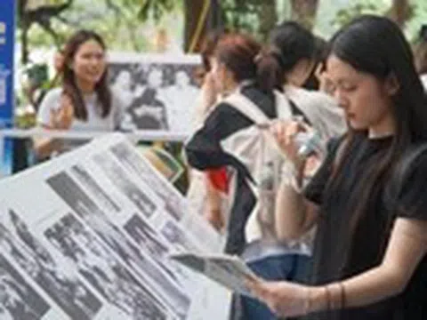 Bác Hồ, những hình ảnh đẹp và những bài báo cuối cùng canh cánh nỗi niềm ‘vì miền Nam ruột thịt'