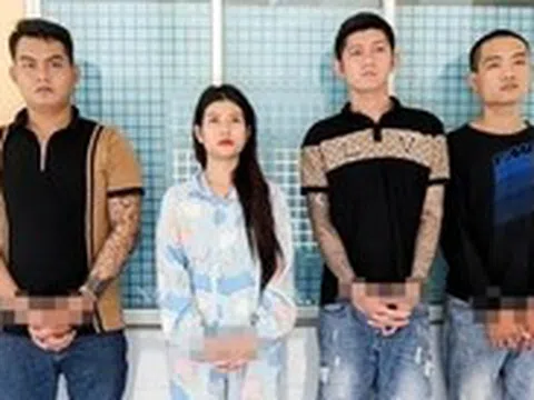 Tìm chủ xe máy trong vụ 'bị chọc ghẹo, cô gái kêu bạn trai đến quán nhậu đánh người'