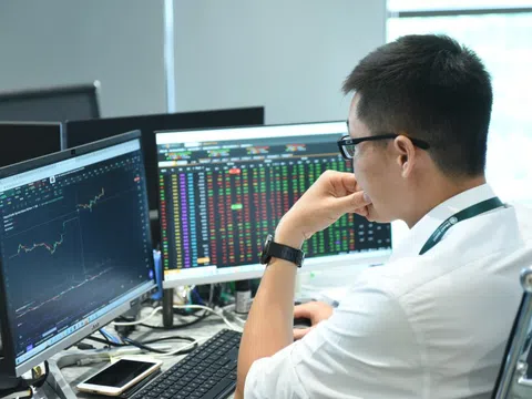 VN-Index tăng mạnh, nhà đầu tư tiếp tục xuống tiền?