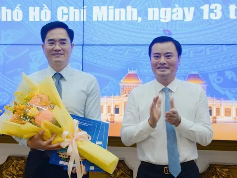 Bổ nhiệm, thăng cấp nhiều cán bộ chủ chốt tại 2 tỉnh, thành phía Nam