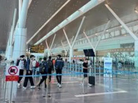 Ngày đầu Vietnam Airlines khai thác toàn bộ ở nhà ga T3 Tân Sơn Nhất: suôn sẻ, ổn định