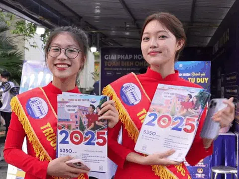 Không khí sôi động tại Ngày hội tuyển sinh khối các ngành Khoa học và Công nghệ