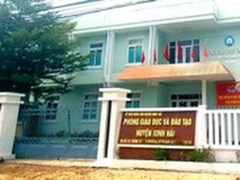 Nhà trường tham quan, dã ngoại cuối năm học bằng tiền tự đóng góp, sao bị dừng?