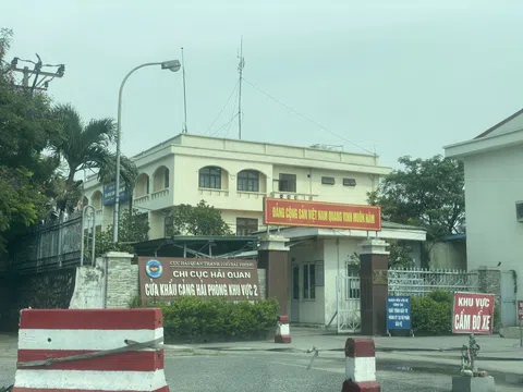 Thủ đoạn 'móc nối' để thông quan hàng lậu giữa doanh nghiệp và cán bộ chi cục hải quan