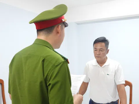 Bắt chủ mỏ cát nổi tiếng Quảng Nam, ‘vén màn’ phi vụ đoạt quyền điều hành công ty kiểu xã hội đen