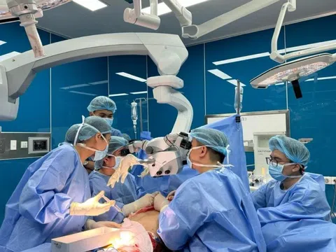 Người đàn ông cơ thể chưa từng có dấu hiệu bất thường, mới 'đau sơ sơ' 3 tháng đã mắc hai bệnh ung thư
