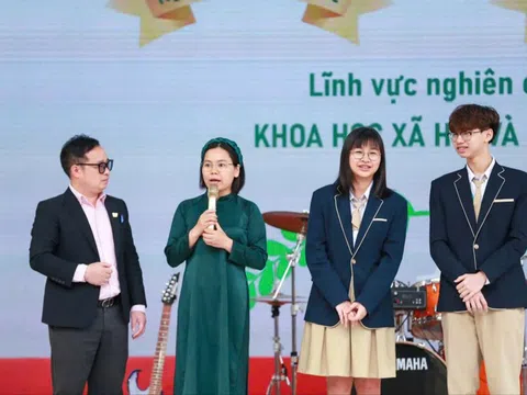 Gieo mầm tình yêu khoa học