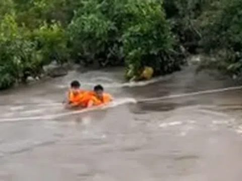 7 học sinh đi tắm suối bị lũ cuốn ở Quảng Ninh: Cứu được 3 em, 1 em đã chết