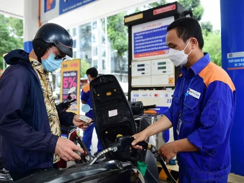 Giá xăng giảm từ 15h chiều nay