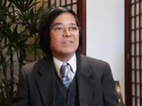Giáo sư Trần Văn Thọ gặp gỡ độc giả ba miền với Hồi ức đến tương lai