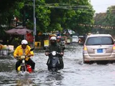 Đường Đặng Thùy Trâm 'ngập như cơm bữa', dân mong sớm có dự án chống ngập
