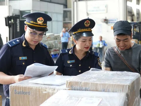 Đề xuất 'bật chế độ ưu tiên' thông quan hàng công nghệ cao