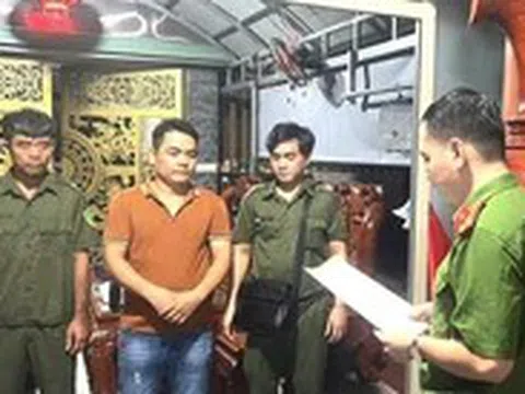 Bắt khẩn cấp chủ tịch UBND phường Trảng Dài, Biên Hòa vì nhận hối lộ