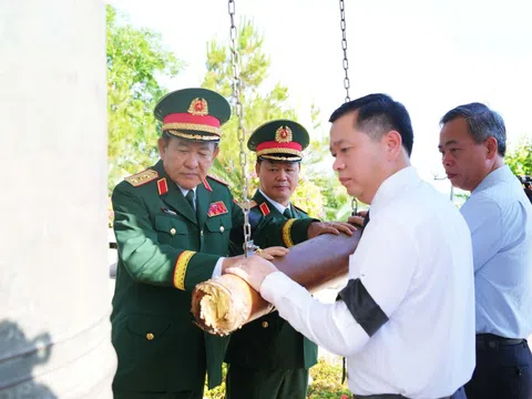 Quảng Trị truy điệu, an táng 12 hài cốt liệt sĩ hy sinh tại nước bạn Lào