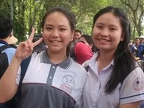 Thi vào lớp 10 Trường phổ thông Năng khiếu: Thí sinh nói đề văn, tiếng Anh sát đề minh họa