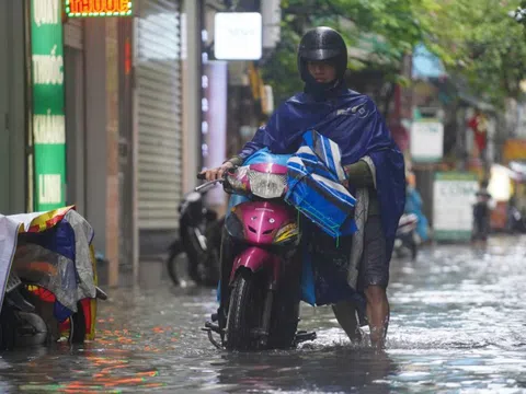 Miền Bắc, miền Trung mưa đến bao giờ?
