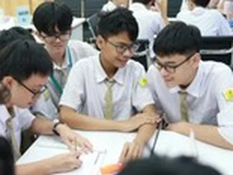 Siết dạy thêm để học sinh tự học: Cần có hướng dẫn, không bỏ mặc các em 'tự bơi'