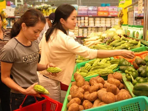 Thực phẩm bẩn bủa vây người tiêu dùng: Cần chế tài đủ mạnh