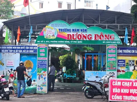 Nữ hiệu phó bị giáo viên đánh nhập viện tại cuộc họp bình xét thi đua