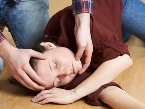 Cách phòng chống căn bệnh khiến người mắc đột ngột mất ý thức, có thể nguy hiểm tính mạng