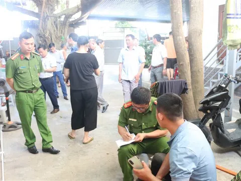 Chủ cơ sở chữa bệnh bằng nước gỡ bỏ biển quảng cáo, xóa bài viết trên facebook