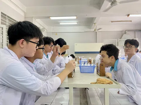Tuyển sinh lớp 10 năm 2025: Thí sinh háo hức với môn Ngữ văn