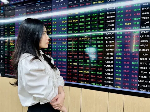 Lộ diện cổ phiếu 'đắt hàng' nhất sàn chứng khoán
