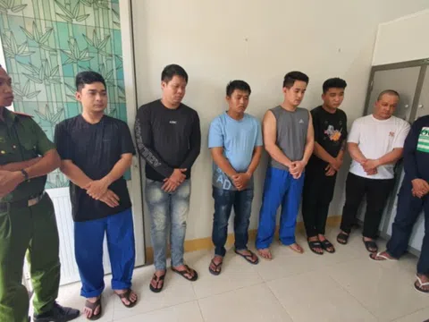Nhóm côn đồ tạt sơn, đập phá quán phở: Liên tục thay đổi quần áo trên đường trốn chạy